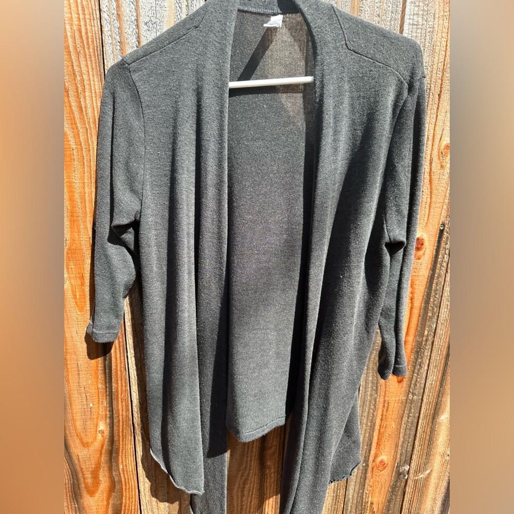 3/4 length Sweater/Cardigan. SIZE: S. COLOR: Gray. BRAND: California Bloom.